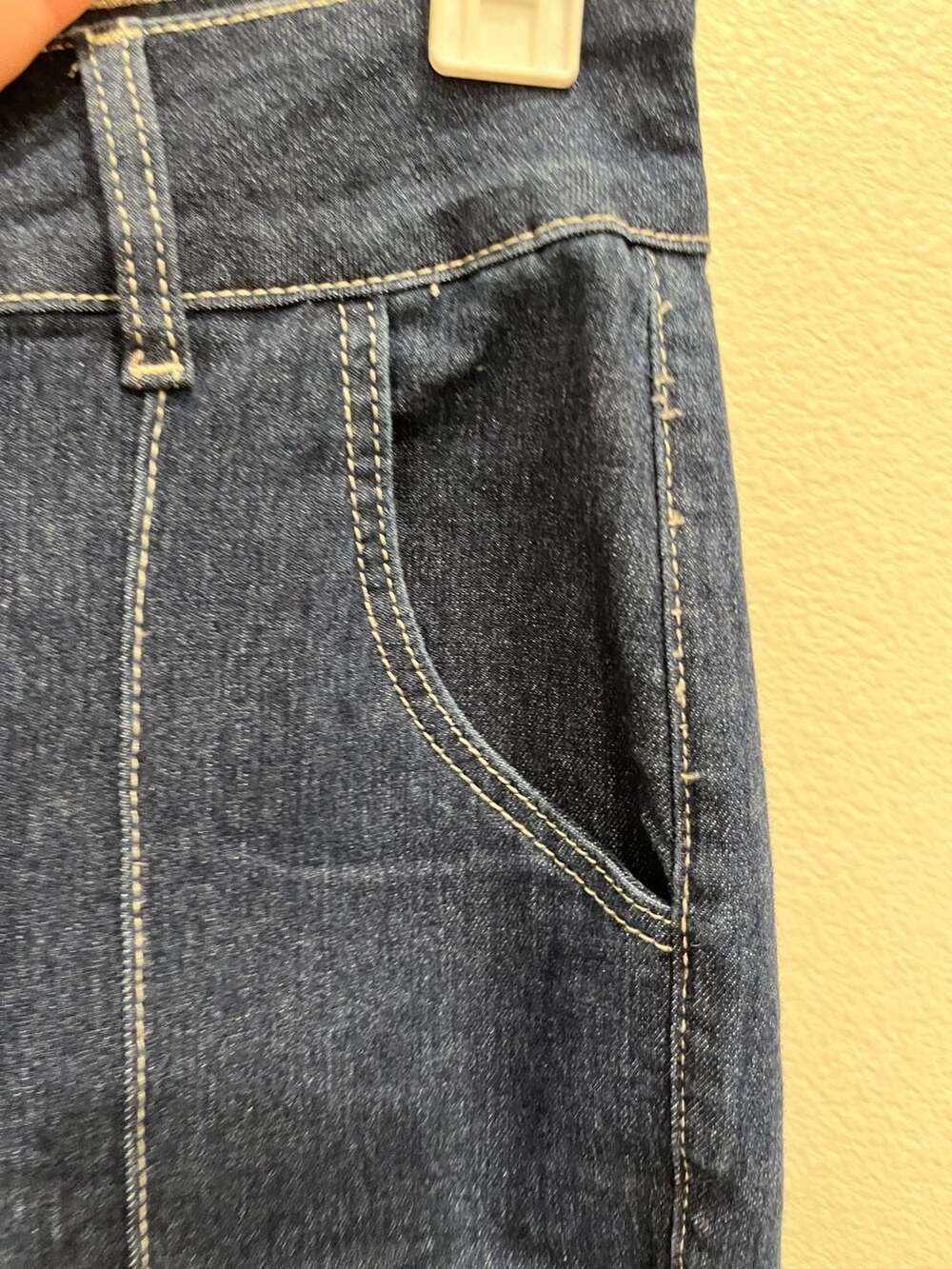 High-Waisted Contrast Stitch Wide Leg Jeans - Picture 5 of 8